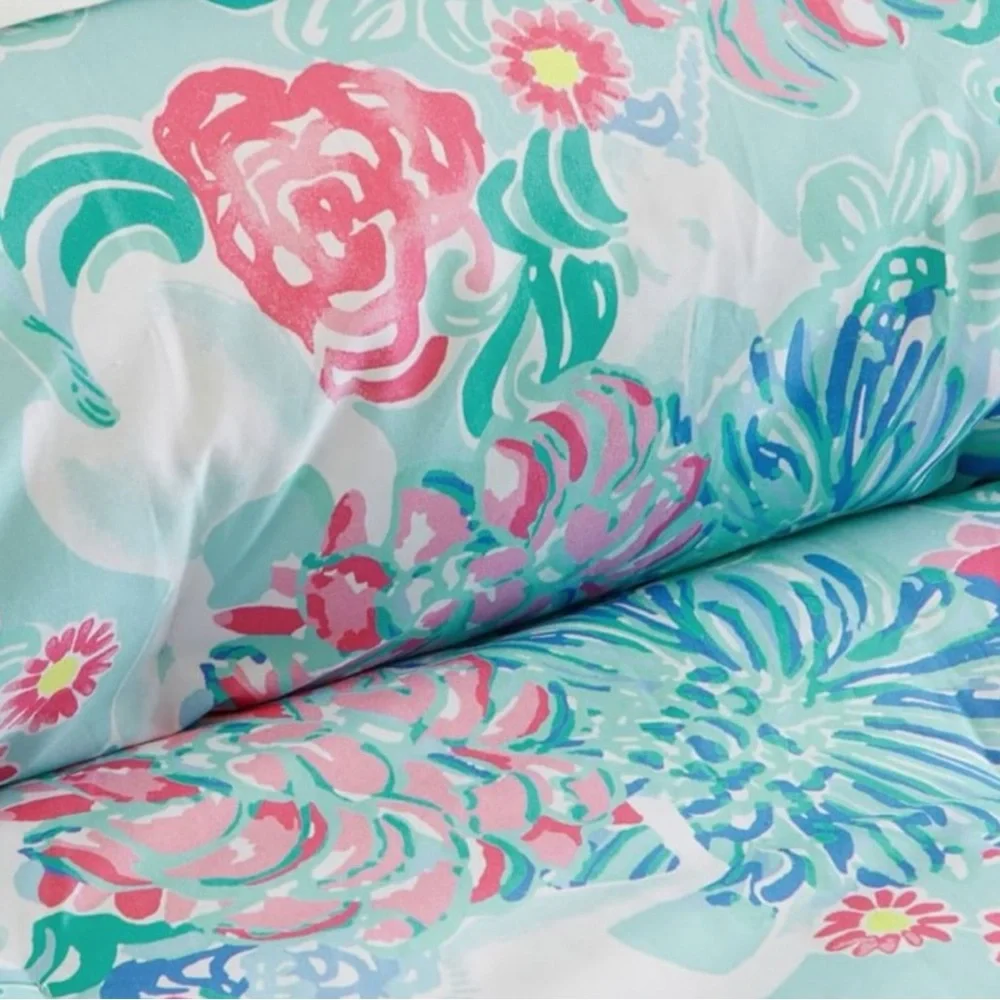Pottery Barn Kids Teen Lilly Pulitzer Twin Unicorns in Bloom Quilt Comforter